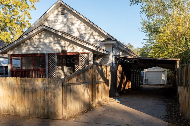 Building Photo - 1430 S Wichita St