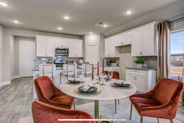 Building Photo - 4432 Thalia Wy