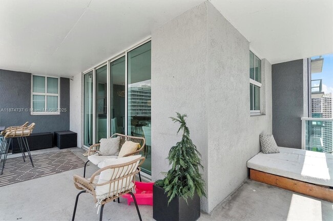 Building Photo - 1250 S Miami Ave