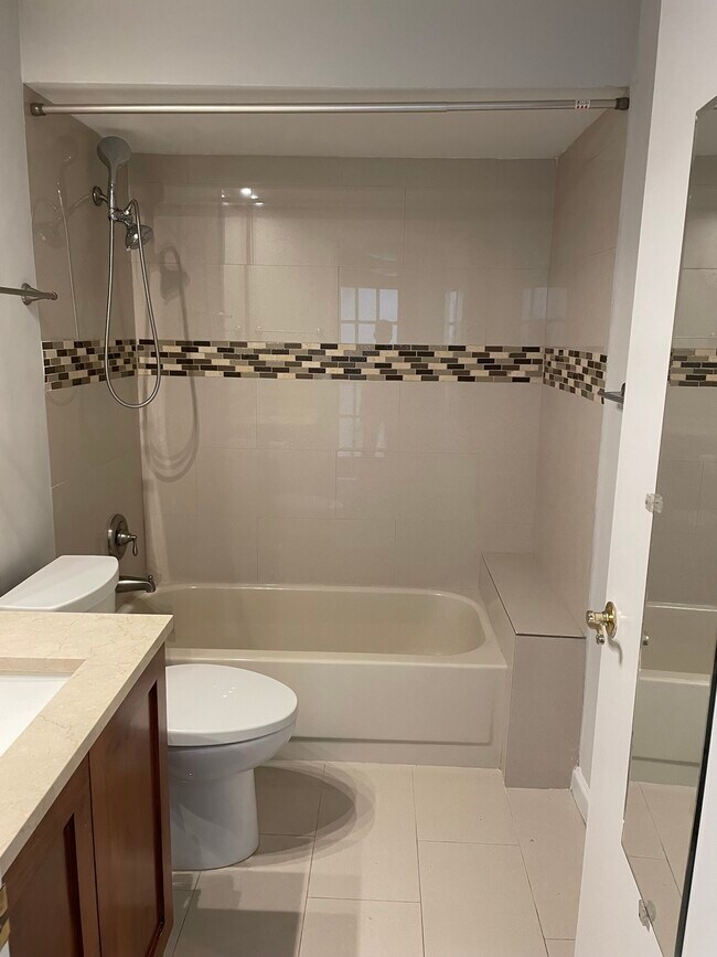 Building Photo - 5276 Buckhead Cir