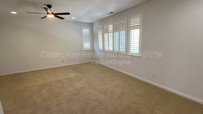 Building Photo - 1030 Eastlake Cir