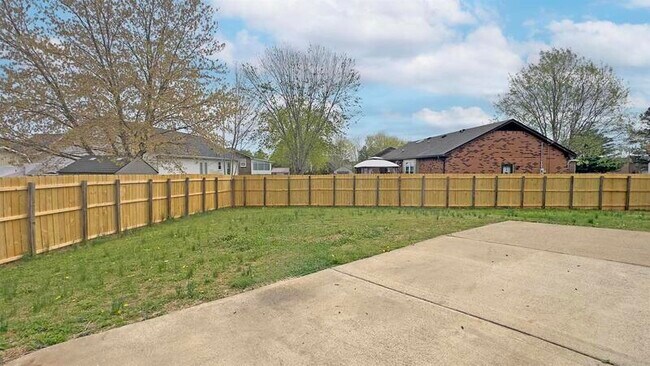 Building Photo - 329 Northridge Dr