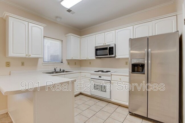 Building Photo - 1554 Kirby Parkway