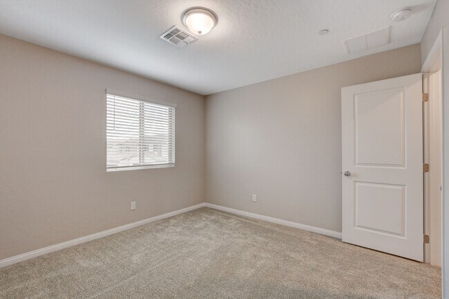 Building Photo - 11553 Alpine Cove Ave