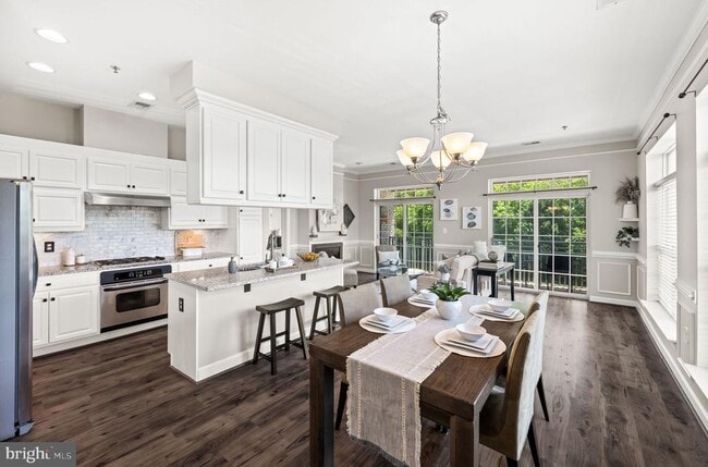 Building Photo - 810 Belmont Bay Dr