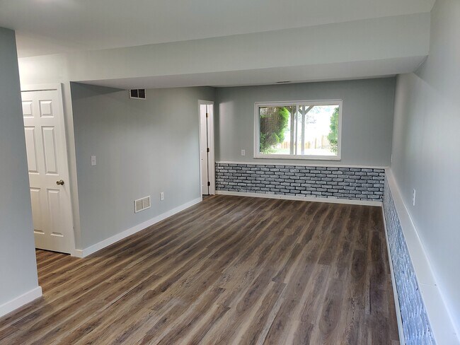 Building Photo - 4211 Aruba Dr
