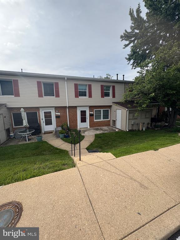 Building Photo - 9200 Bridle Path Ln