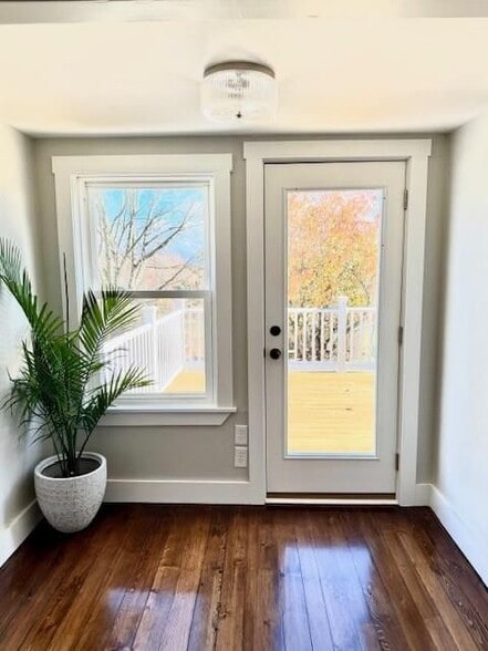 Building Photo - 326 Fish Rd