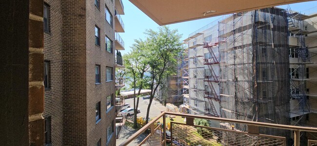 Building Photo - 3167 John F. Kennedy Blvd