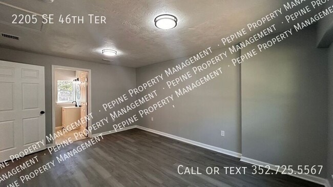 Building Photo - 2205 SE 46 Terrace