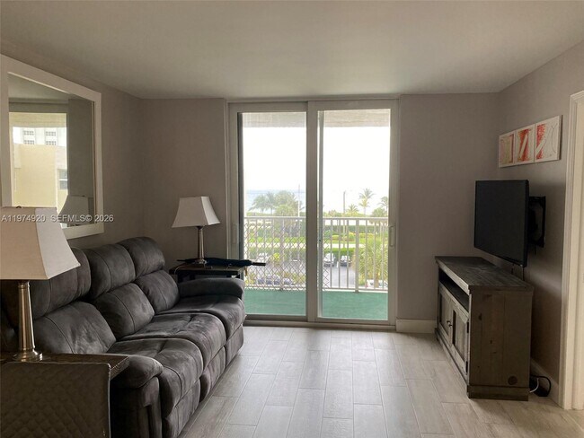 Building Photo - 2929 S Ocean Blvd