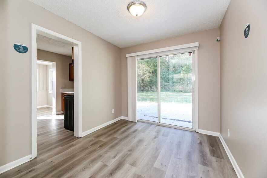 Building Photo - 1104 Le Brun Dr