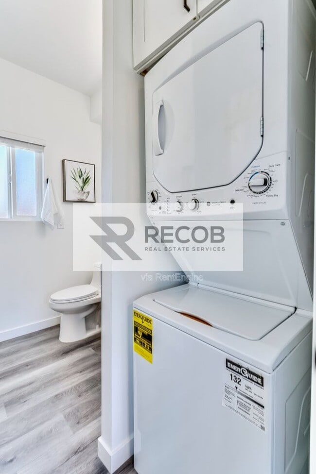 Building Photo - 4506 Moraga Ave