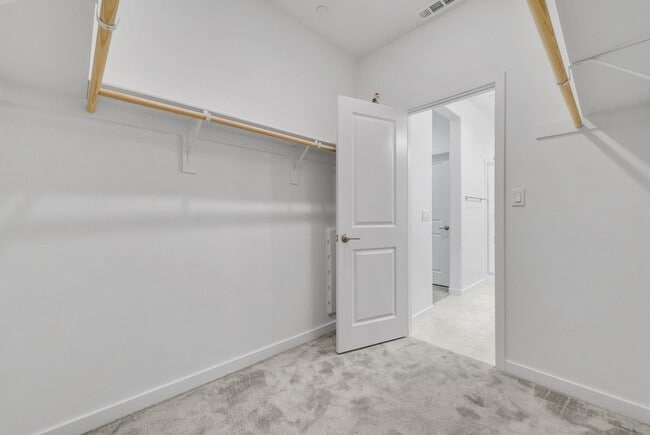Building Photo - 11063 Spotlight Dr