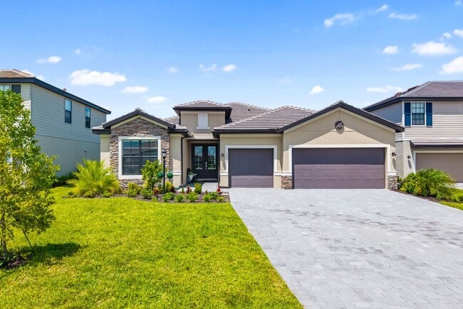 Building Photo - 5030 Saratoga Springs Run