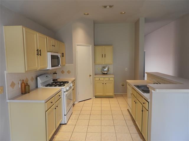 Building Photo - 9132 Harrisburg Ln