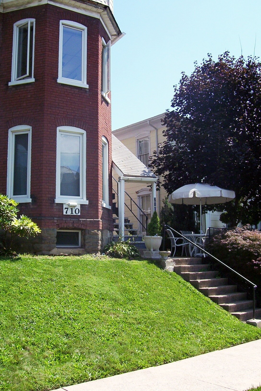 Front View - 710 Market St