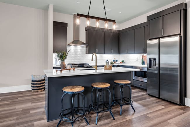 Building Photo - 3-bedroom 3.5 bathroom Home with Modern Am...