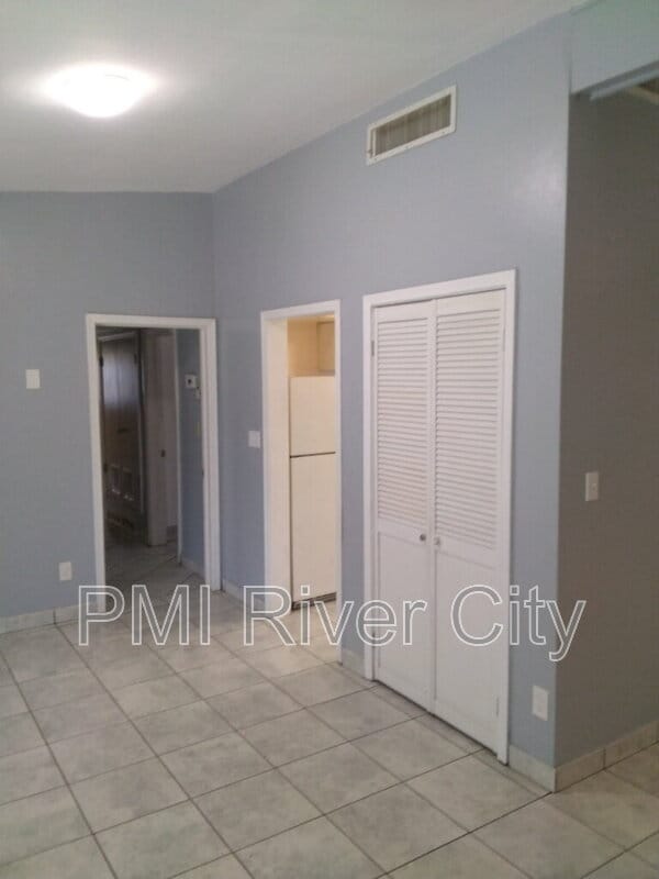 Building Photo - 5405 Matanzas Way