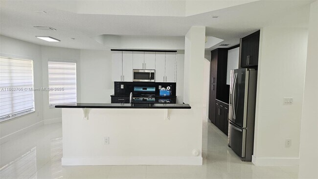 Building Photo - 3124 SW 154th Pl