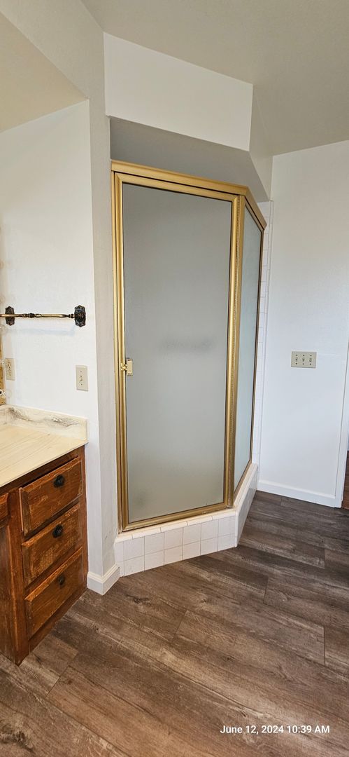 Building Photo - Creekridge Villas Single Story Condo in Ga...