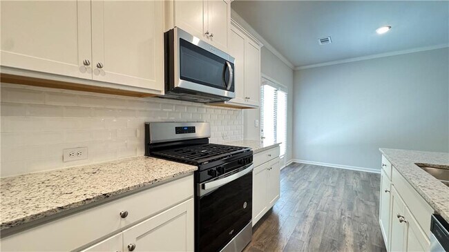 Building Photo - 3190 Greyton Dr