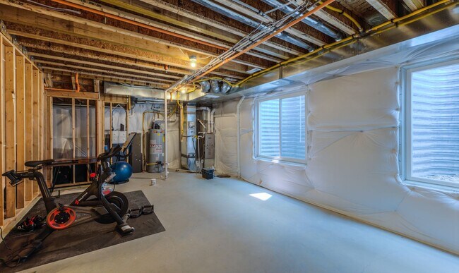 Building Photo - Discover this 3-bedroom, 2.5-bath townhome in Louisville!