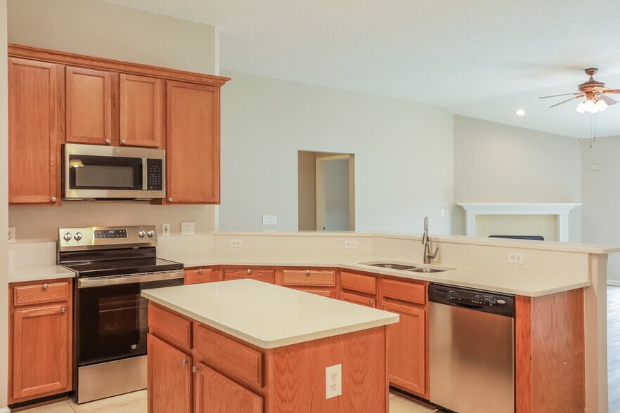 Building Photo - 3039 Stonewood Way