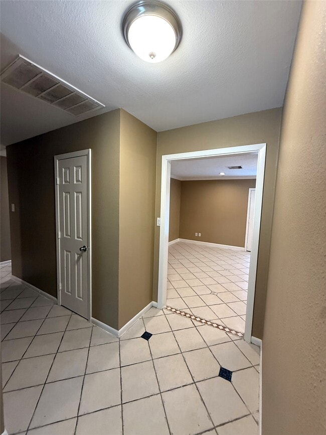 Building Photo - 5811 McKnight St