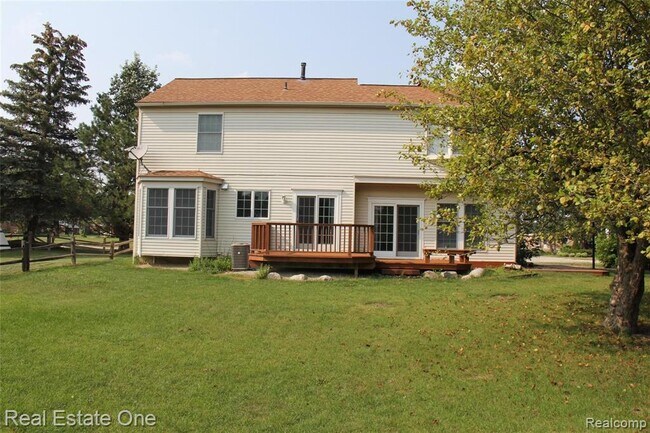 Building Photo - 44777 Saltz Rd