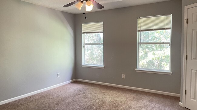 Building Photo - 4734 Playpen Dr