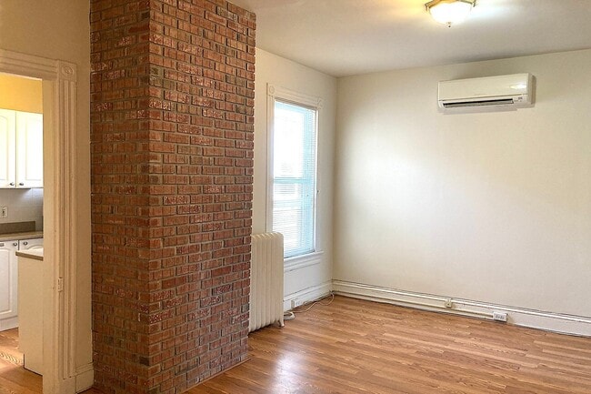 Building Photo - 284 Magnolia Ave