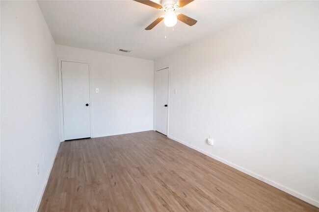 Building Photo - 3202 Rockrill Dr