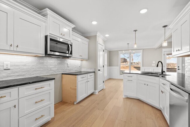 Building Photo - 1113 Joe Martin Ln