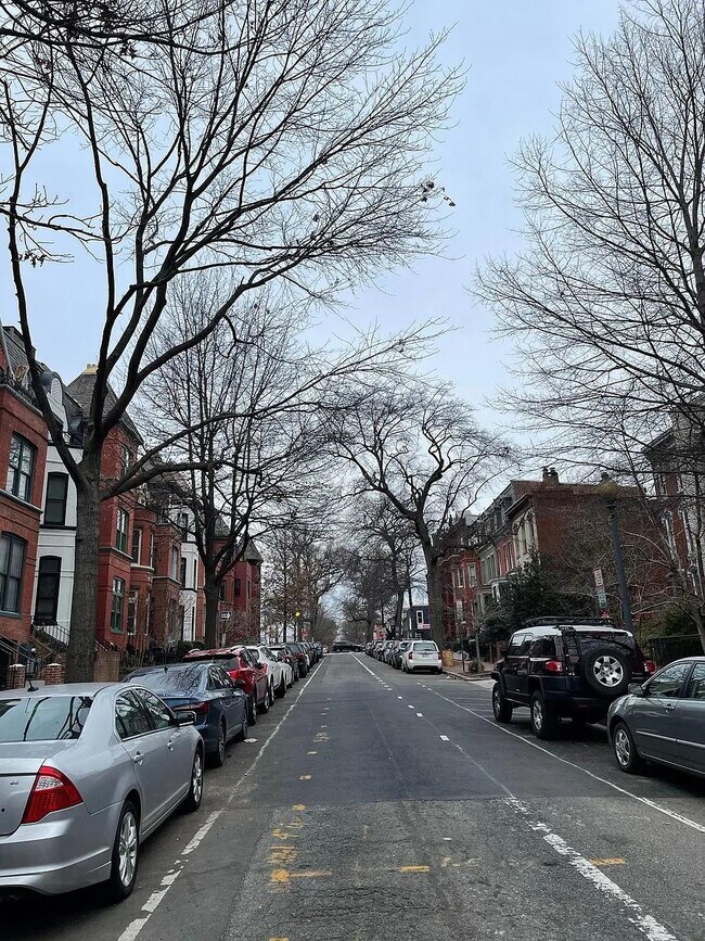 Building Photo - 1115 1/2 5th Street Northwest - A