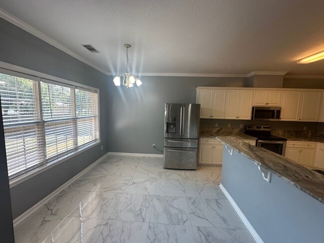 Building Photo - Beautiful 5 BR, 2.5 BA Home in Columbia County!