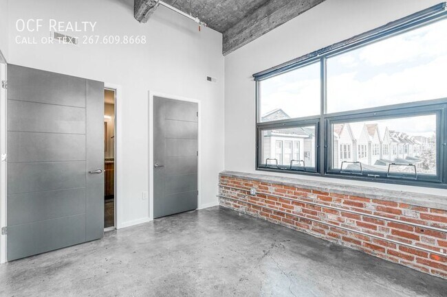 Building Photo - 4800 Brown St