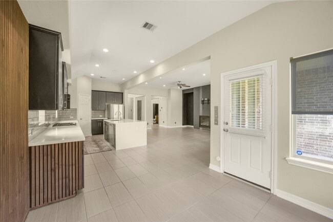 Building Photo - 10919 Walts Run Ln