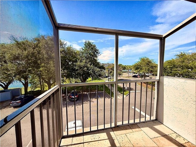 Building Photo - 133 Oyster Bay Cir