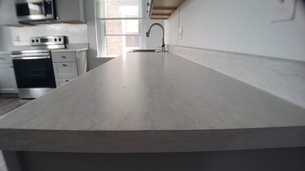 Building Photo - 25 Chester St