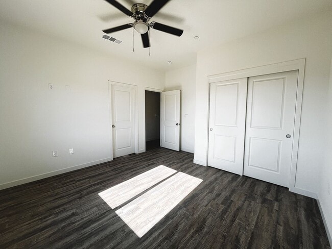 Building Photo - Coyote Run Duplexes