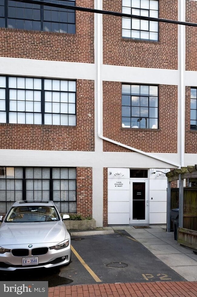 Building Photo - Stunning Penthouse Two Bedroom W/Private B...