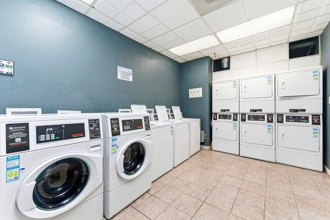 Building Photo - 387 Ralph McGill Blvd NE