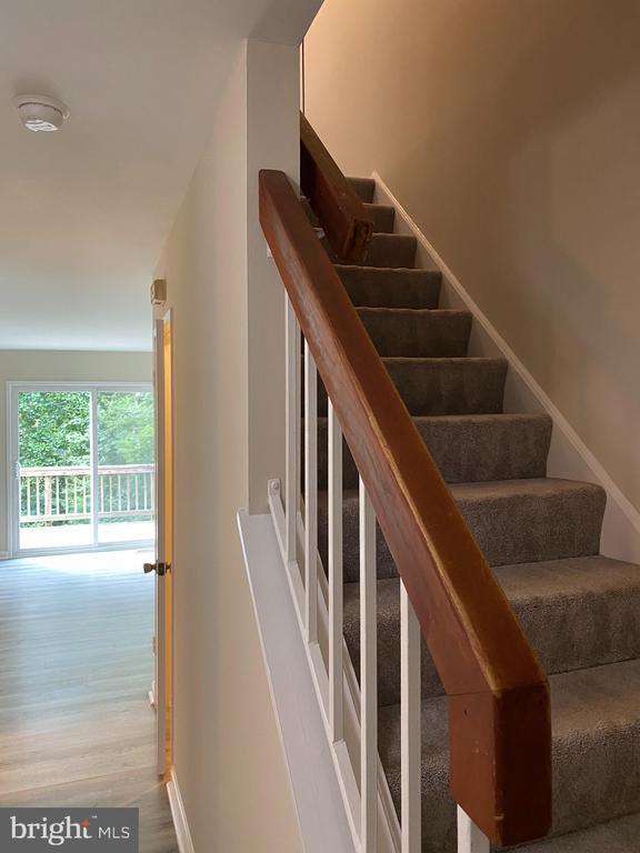 Building Photo - 2804 Cambridge Dr