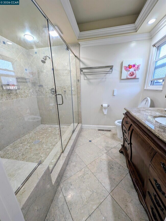 Building Photo - 24 Barcelona Ct