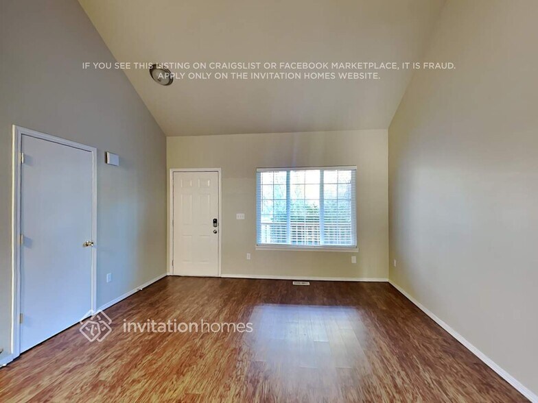 Building Photo - 7420 46th Pl NE