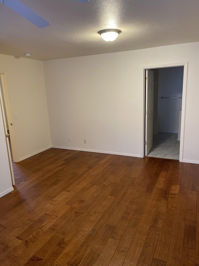 Building Photo - 4046 S Nicholas St