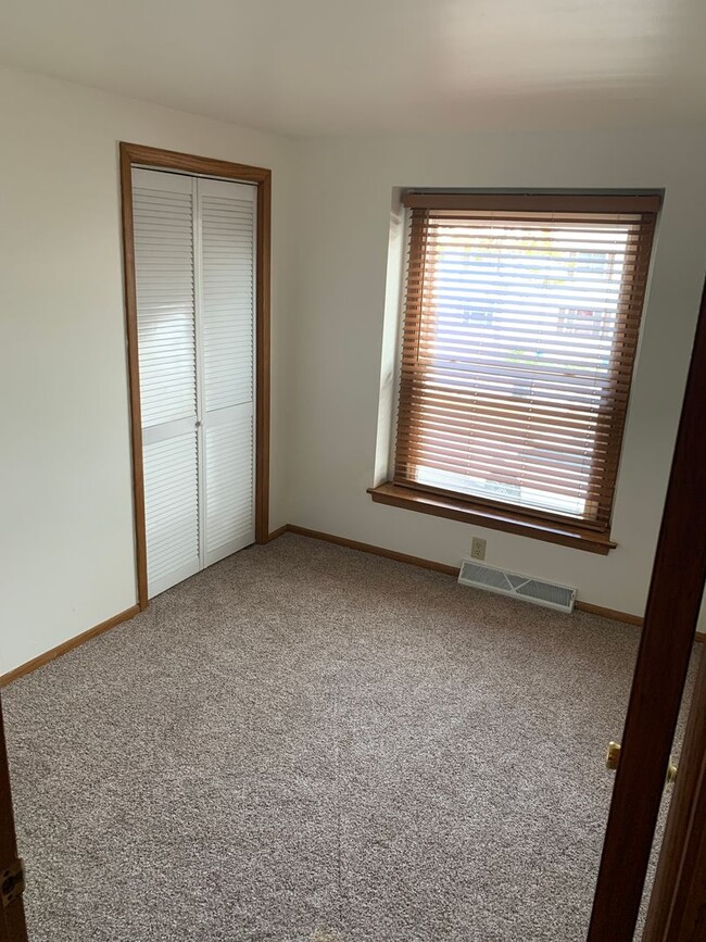 Building Photo - 1001-1007 Brookwood