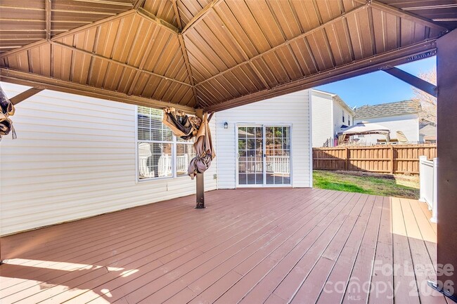 Building Photo - 3725 Planters Watch Dr