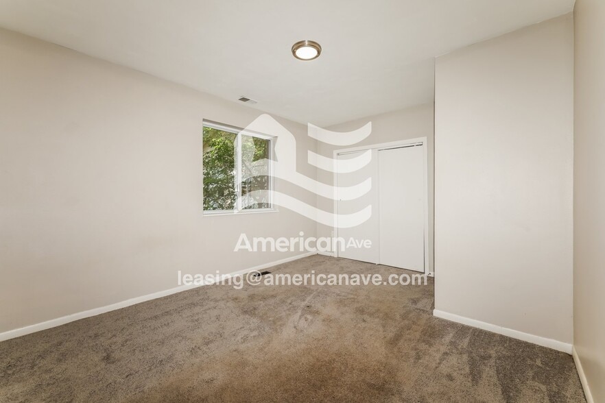 Building Photo - 3527 Pittsburg Ave